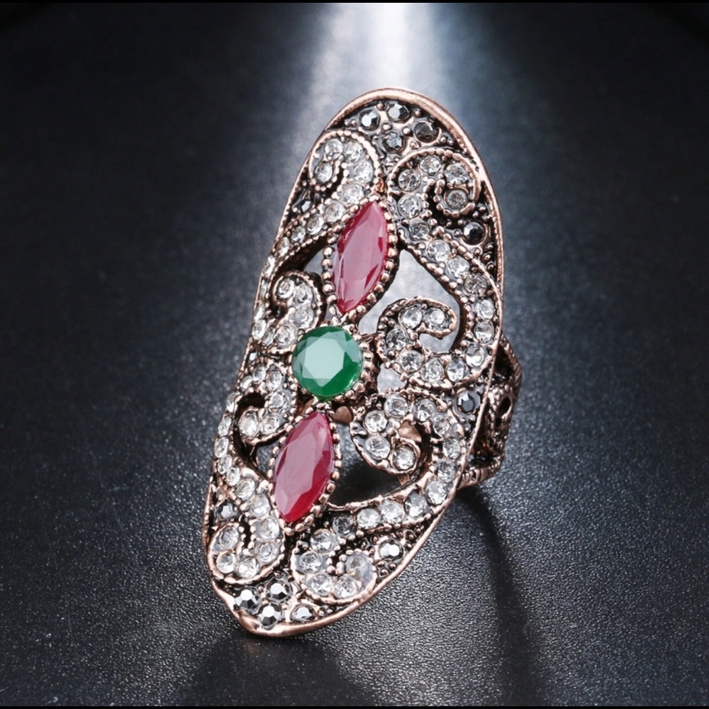 Elsa Oval Antique Ring - Picture 4 of 4